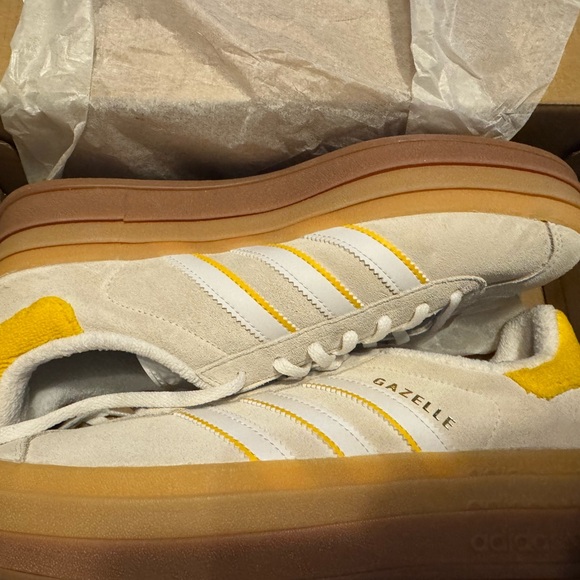 GAZELLE BOLD W - platform gazelle - ivory, white, gold - women’s size 9.5 - Picture 2 of 5